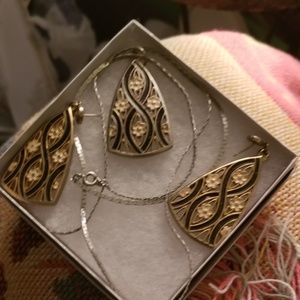 Vintage earrings and matching brouche necklace set